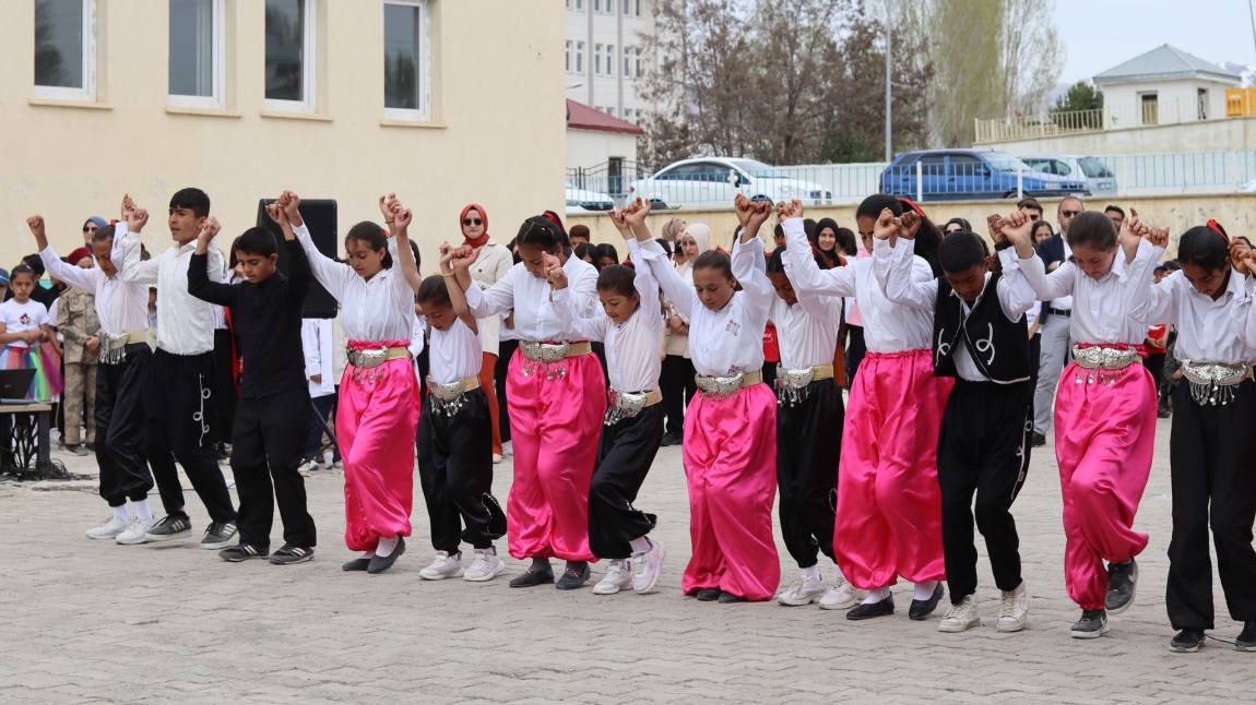 23 NİSAN ULUSAL EGEMENLİK VE ÇOCUK BAYRAMI